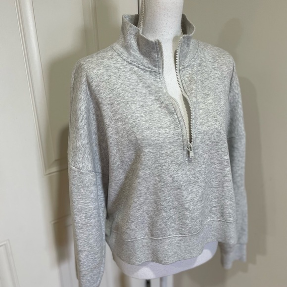 Fabletics Go-To-Halfzip - Picture 3 of 9